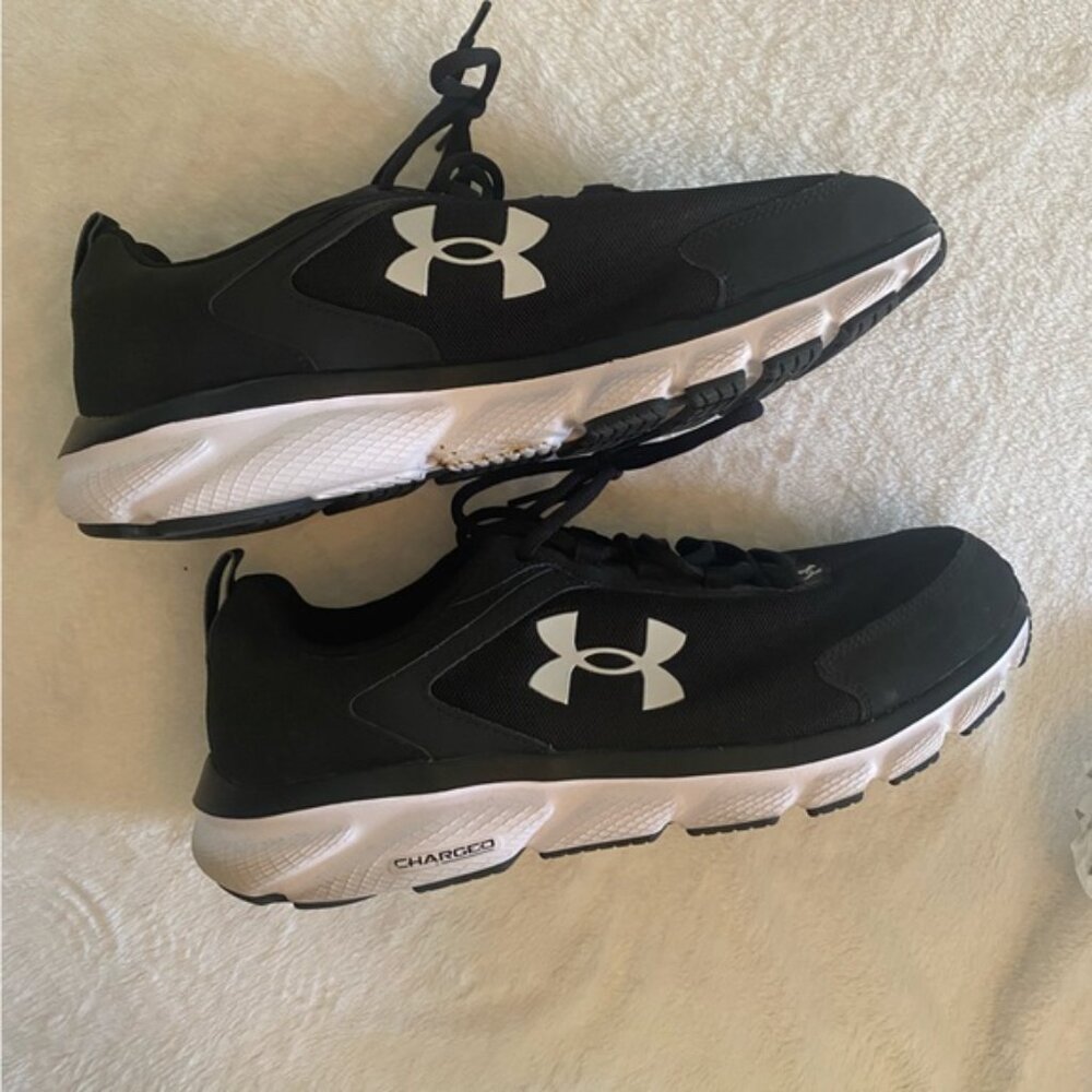 Under Armour Charged Assert 4E - 3024857 001 Sz 11.5